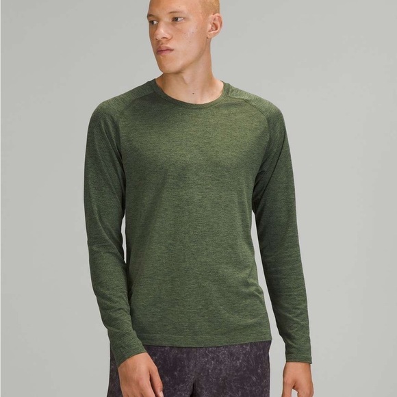 Lululemon Green Metal Vent Performance Tee Small - Picture 1 of 9